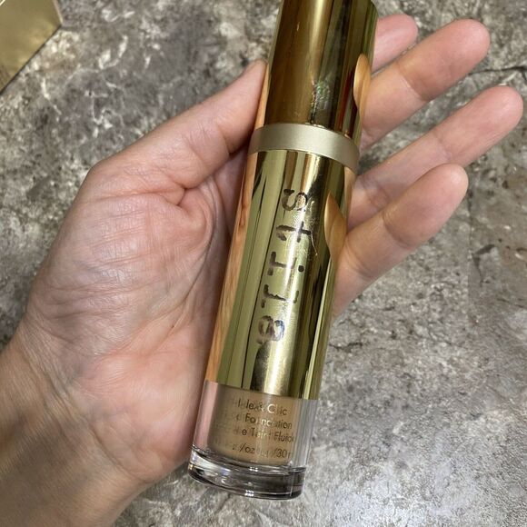 Stila Hide & Chic Fluid Foundation 1oz In Shade Tan 2 NWOB - Picture 5 of 5
